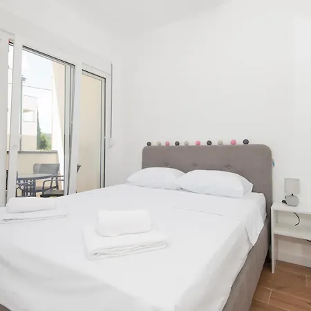 Apartments Olives & Roses Kotor Exterior photo